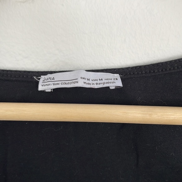 ZARA Ruffle Sleeve Crop Top - Picture 4 of 5